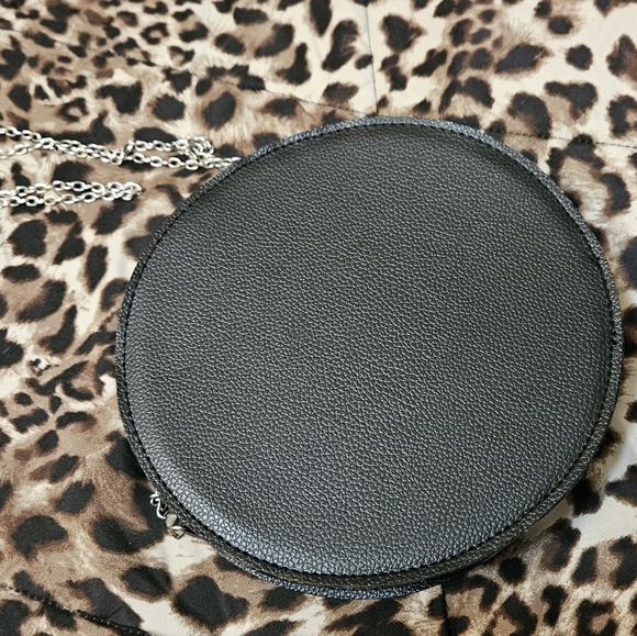 Cute Celestial ๐ Moon + Star ๐ Crossbody Bag - Picture 5 of 6